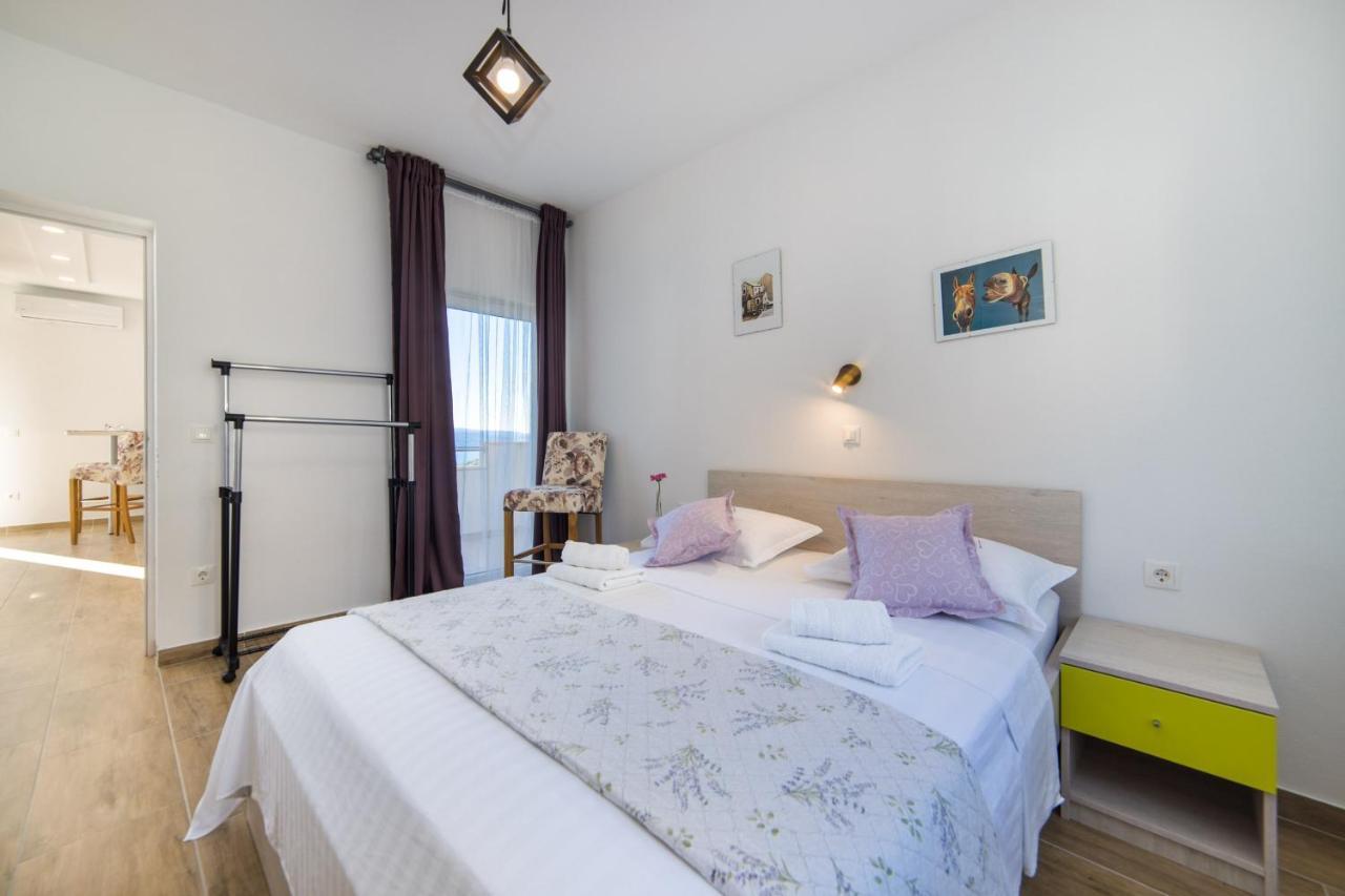 Apartment Maris Makarska Habitación foto